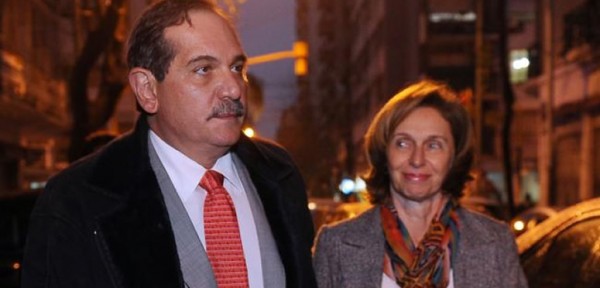 Polémica por video de Alperovich en Emiratos Árabes