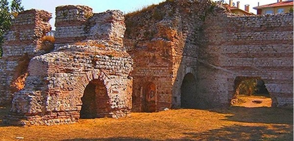 Arque�logos creen haber hallado un fragmento de la cruz de Cristo
