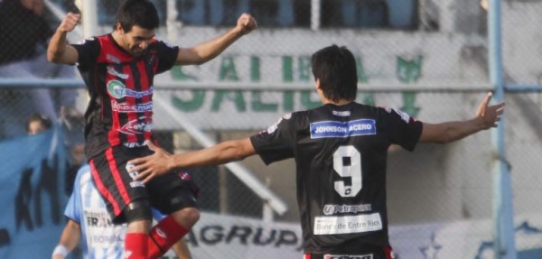 Patronato se impuso a Douglas por 2 a a