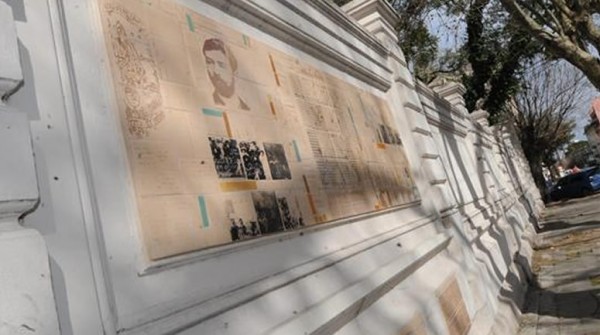 Un mural contar con imgenes la historia de la Universidad