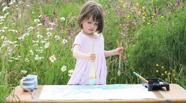 Con 3 a�os, una peque�a genio con autismo revoluciona el mundo del arte