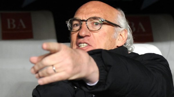 Bianchi abandonó la conferencia cuando le hablaron de Riquelme