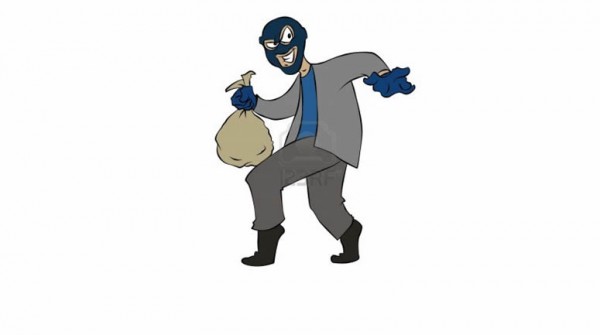 Encapuchados contra una jubilada