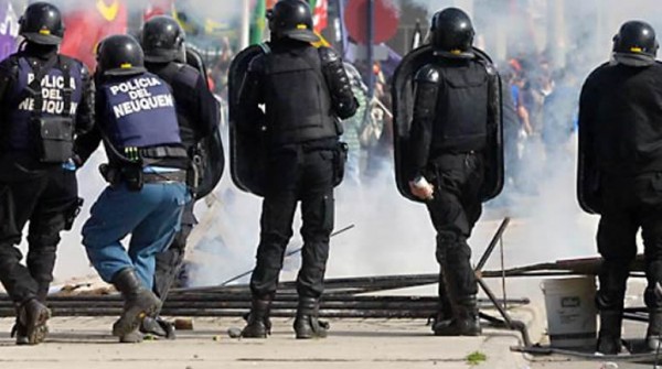 La represi�n en Neuqu�n incomoda al oficialismo