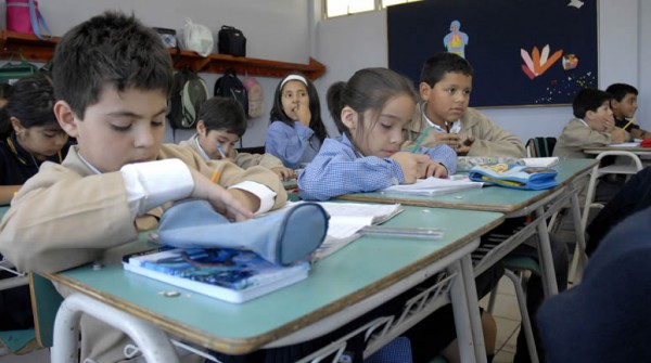 El 97,6% de los nios y adolescentes va a la escuela en Argentina