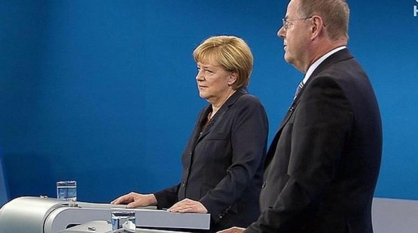 Merkel  se impone ligeramente al socialdem�crata  Steinbr�ck en el �nico debate electoral televisado