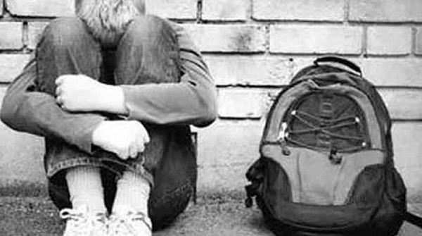 15 aos despus denuncia que fue abusado por docente