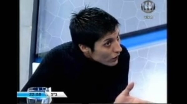 Duro cruce entre exconvicto y conductor al aire