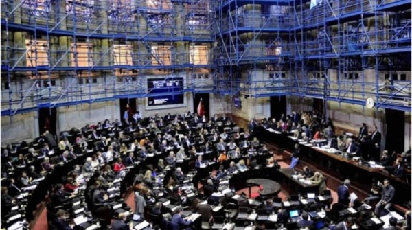 Diputados: el oficialismo apura el proyecto de blanqueo de capitales que impulsa Massa