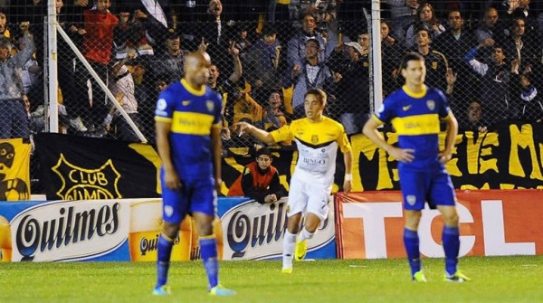 Boca sufrió una dura caída ante Olimpo en Bahía Blanca