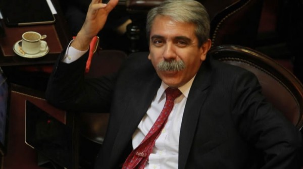 An�bal Fern�ndez volvi� a criticar a Milei y dijo que la dolarizaci�n 