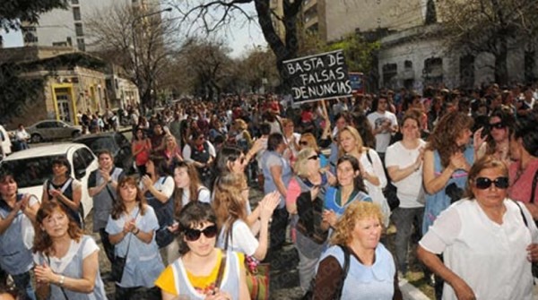 Docentes se movilizan tras las denuncias por presuntos abusos