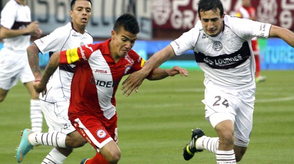 Lanús goleó a Argentinos y se prendió