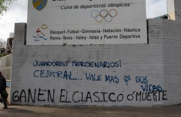 La provincia investiga qui�nes fueron los autores de las pintadas amenazantes a jugadores de Central