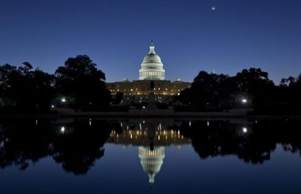 Un senador estatal es apu�alado y su hijo es hallado muerto en el sur de Estados Unidos 