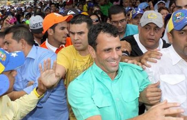 Capriles: Estoy con la verdad y jam�s me pondr� de rodillas