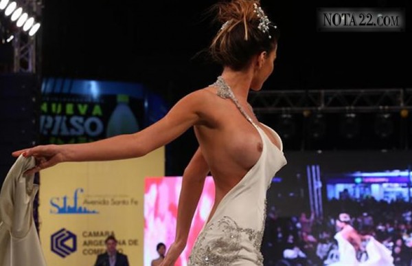 Karina Jelinek mostr su baile caliente en portaligas