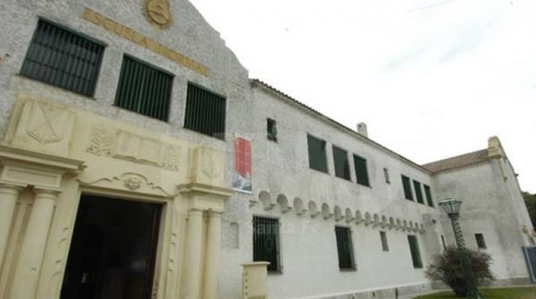 Conmocin en la comunidad educativa por el alumno apualado a la salida de la escuela Normal