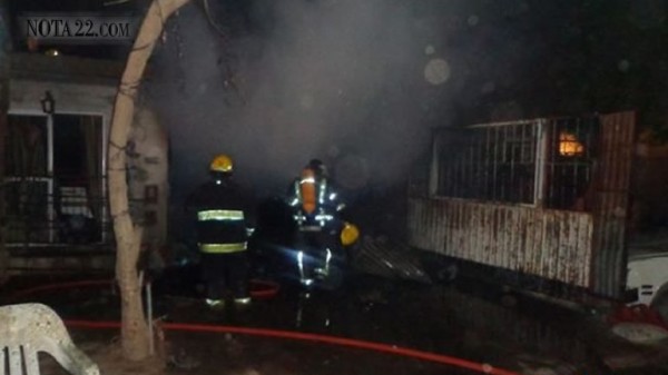 Se incendiaron 10 toneladas de papel higi�nico en Baigorria 