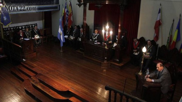 En un templo masónico, Zaffaroni propuso dividir a la Corte Suprema