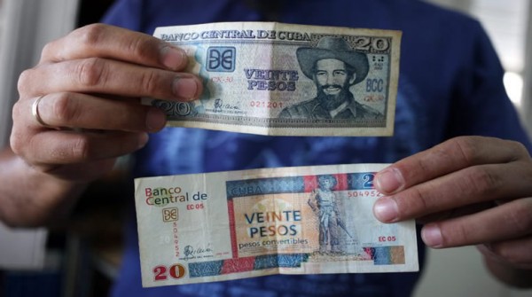 Cuba anuncia un proceso para acabar con la dualidad monetaria de peso y d�lar
