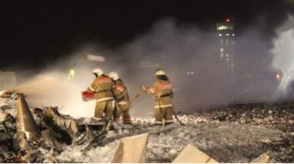 Medio centenar de muertos tras estrellarse un Boeing 737 en el aeropuerto de Kaz�n, en Rusia.