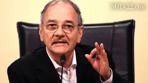 Chaco: El Gobernador aclar� que los polic�as van a tener garantizados 6�000 pesos de bolsillo, no de b�sico