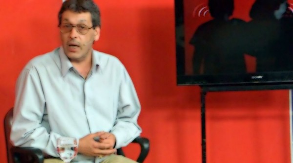 Col�n: candidato a presidente pas� por Nuestras Voces