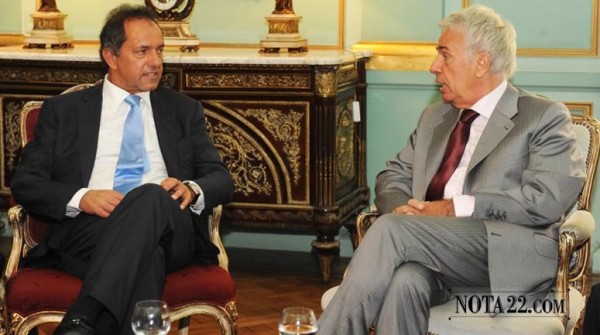 Scioli y De la Sota se mostraron juntos con el fin de firmar acuerdos turísticos
