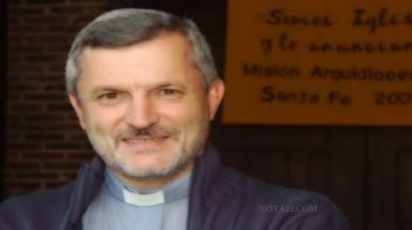 Padre Axel, los motivos del traslado