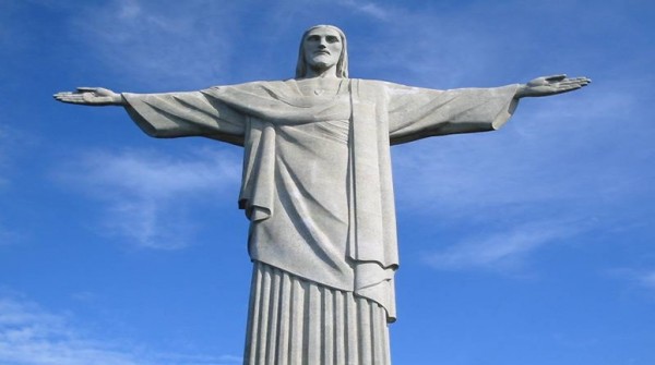 Film� cuando un rayo ca�a sobre el Cristo Redentor 