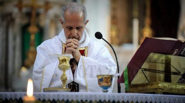 El cardenal Poli exhort a 