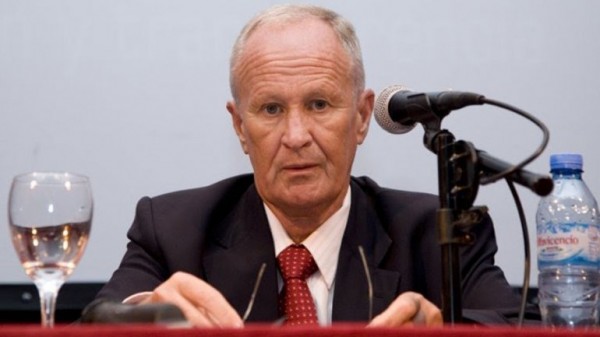 Poco serio: Lifschitz propone un defensor del pueblo del palo político