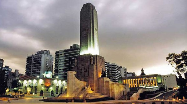 Millonaria inversi�n para restaurar el Monumento a la Bandera de Rosario  