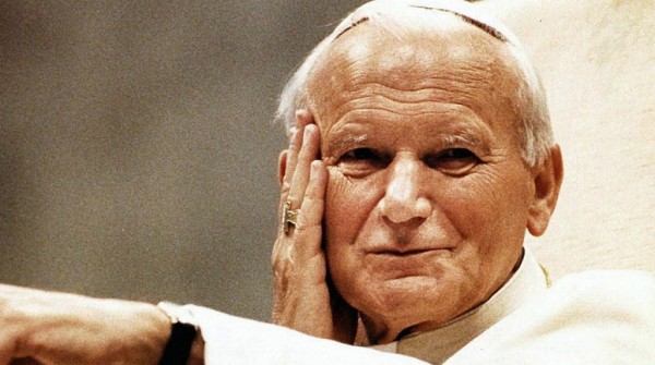 La mujer que hizo santo a Juan Pablo II relata c�mo fue su sanaci�n