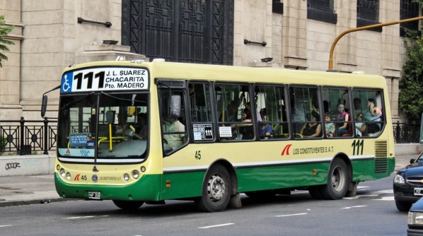 Peligra servicio de transporte de micros en el interior: dicen que se les adeuda $4.300 millones en subsidios