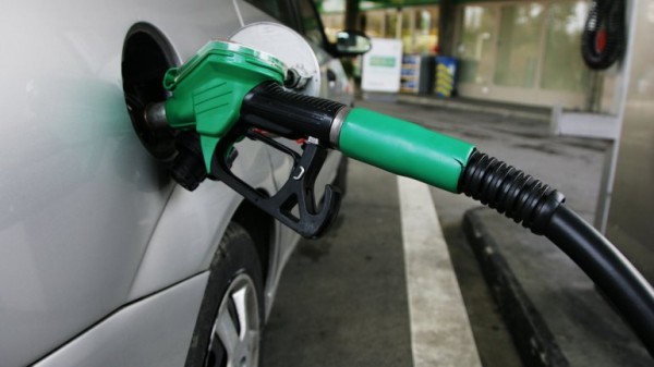 Tras la devaluacin, el precio de los combustibles sube 12,5%
