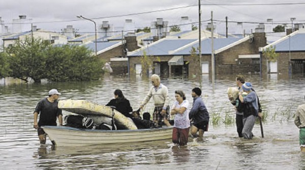 Se cumplen 12 a�os de la peor inundaci�n que vivi� Santa Fe