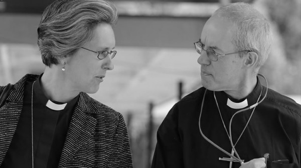 La Iglesia de Inglaterra aprob� la ordenaci�n de mujeres como obispos
