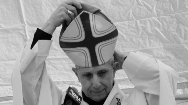 Fuertes observaciones del Vaticano al cardenal Poli