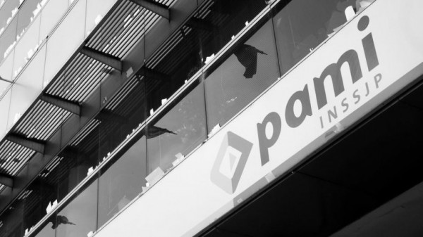 Problemas para los afiliados del PAMI: por un cambio de sistema, hay farmacias que no estn vendiendo remedios