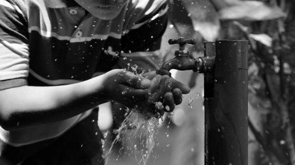 Santa Fe: Evalan ajustar la tarifa del servicio de agua