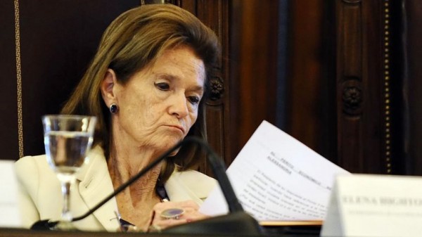 El Poder Ejecutivo se opone a que Highton de Nolasco siga en la Corte despu�s de los 75 a�os