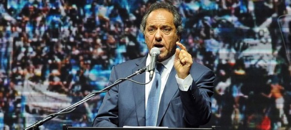 Scioli sobre buitres: