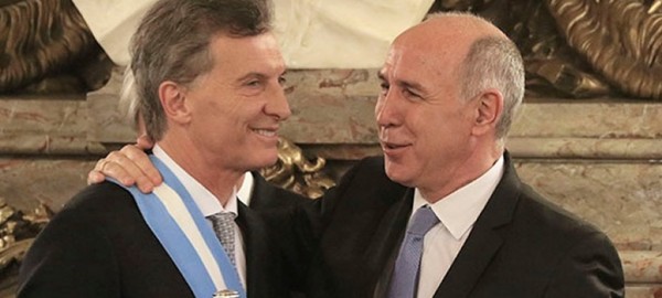 La Corte Suprema rechaz� el beneficio que le dio el Gobierno para viajar en primera clase