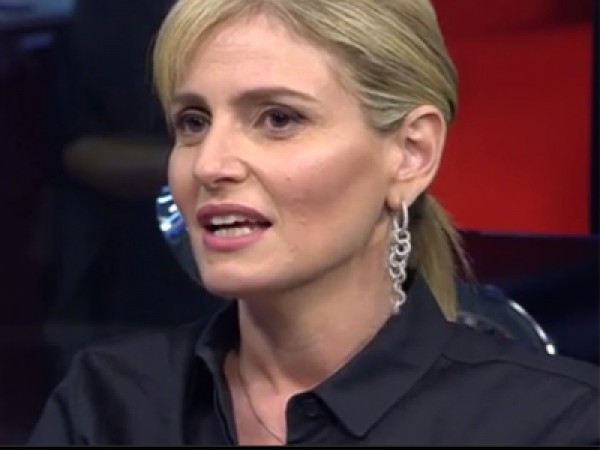 Romina Manguel: 