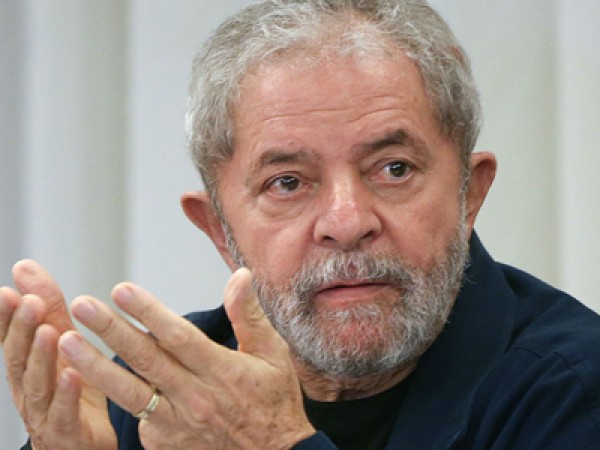 Lula no se entreg y negocia su arresto para hoy o el lunes