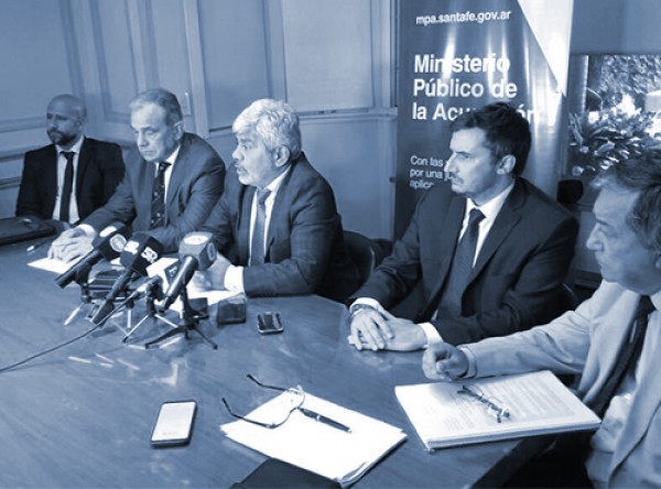 RECHAZO A LA MODIFICACI�N DEL R�GIMEN  DE REMOCI�N DE FISCALES