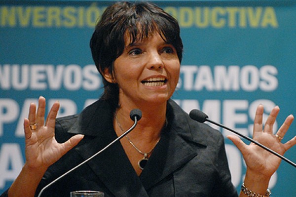 Fuerte ca�da en la recaudaci�n: los ingresos por IVA y Ganancias bajaron un 30 por ciento