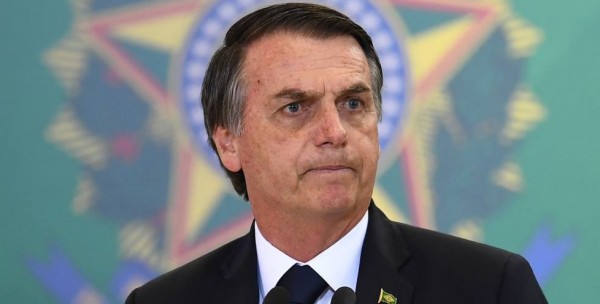 Bolsonaro carga contra las reservas: 